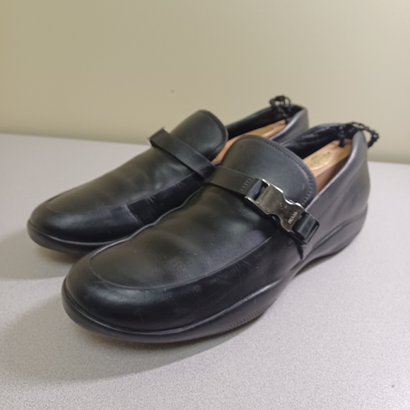 LIKE NEW Prada Loafers - Picture 2 of 8